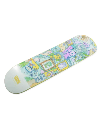 Traffic Skateboards Scamble Crossing...